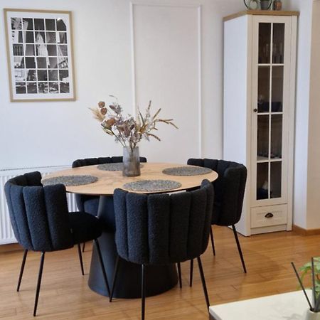 Apartment Rose Сесвете Екстер'єр фото
